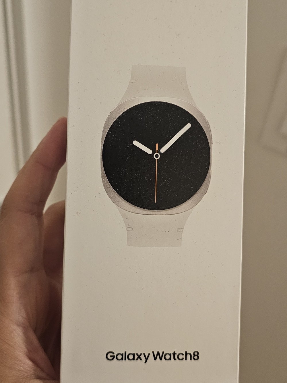 Samsung Galaxy Watch8 Smartwatch - Beige Band
